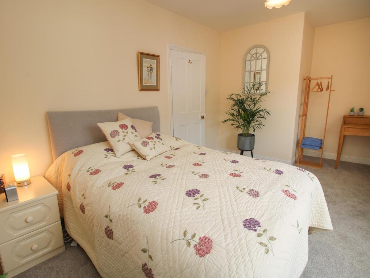 Penny Cottage ลุดโลว์ ภายนอก รูปภาพ